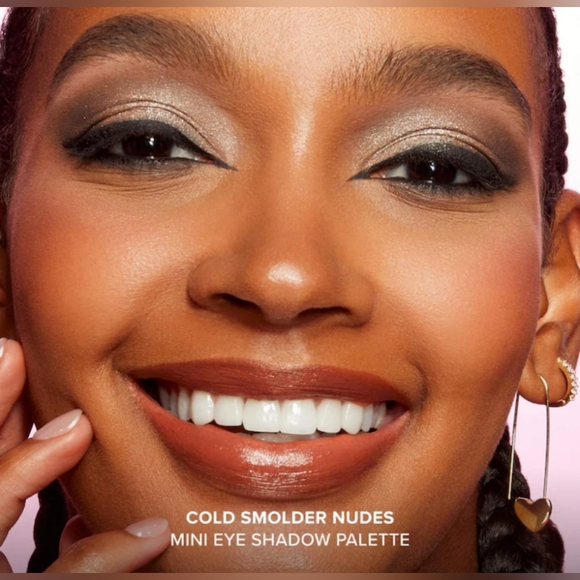 ✨New Release✨Too Faced Born This Way Complexion-Inspired Eyeshadow Palette-NIB - Picture 5 of 11